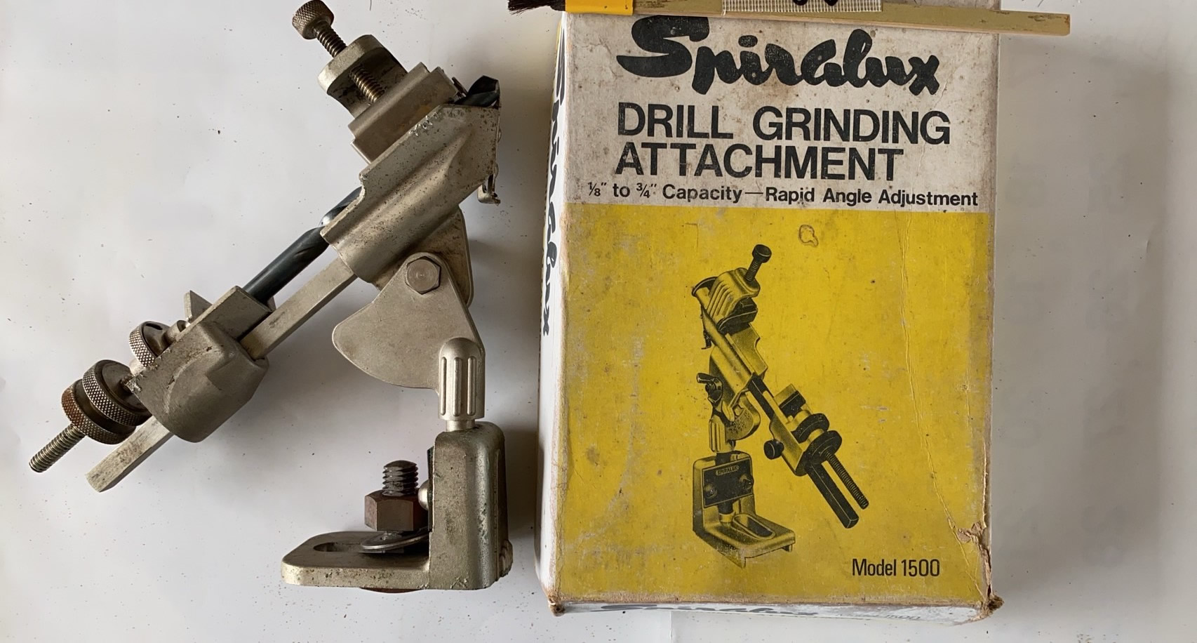 ドリル研削アタッチメント